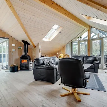 Holiday home Medard - 2km From The Sea In Western Jutland By Interhome Blavand